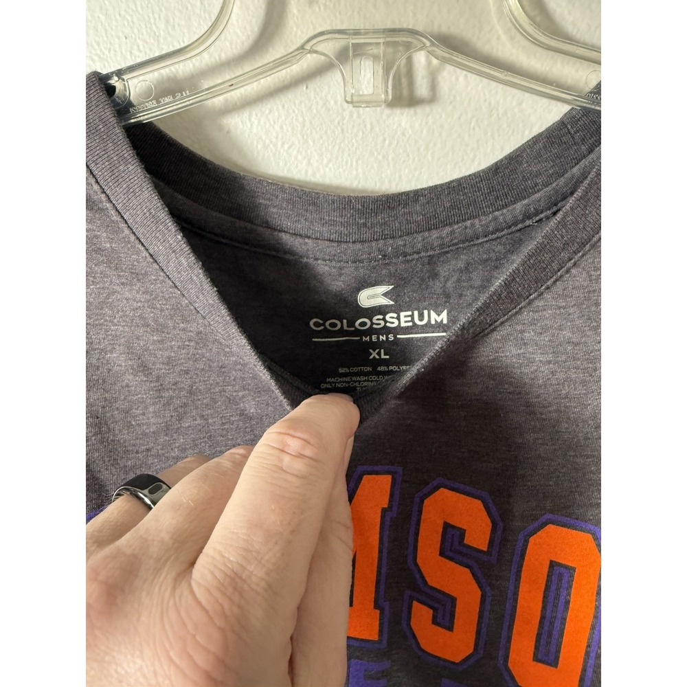 Clemson Tigers XL Short Sleeve T Shirt Grey With Purple Tiger Paw Colosseum - Picture 2 of 3
